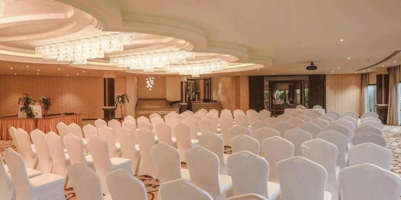 Crowne Plaza Riyadh Palace By Ihg Exterior photo