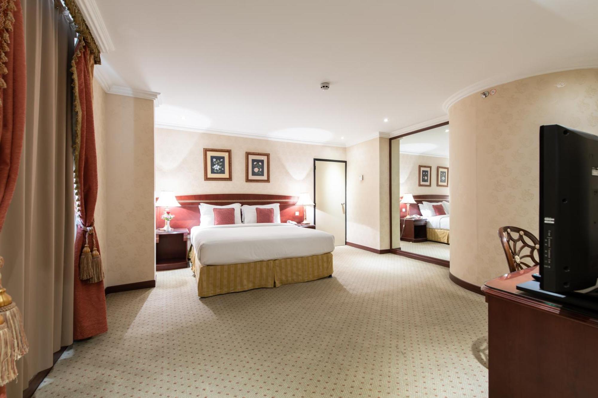 Crowne Plaza Riyadh Palace By Ihg Exterior photo