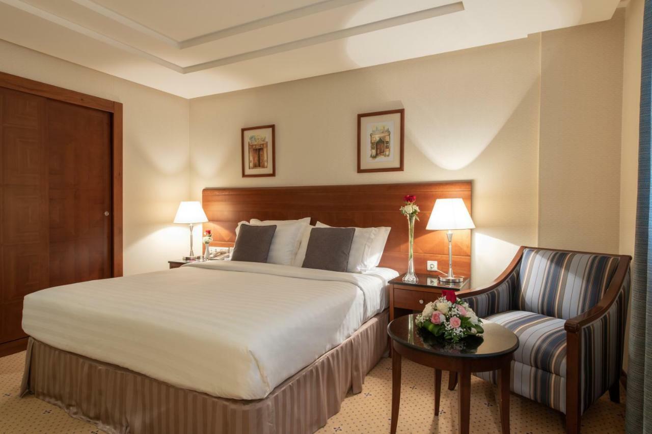 Crowne Plaza Riyadh Palace By Ihg Exterior photo